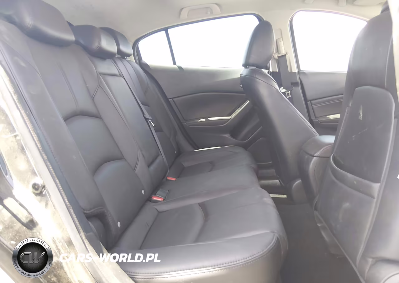 2018 Mazda Mazda3 Touring VIN:3MZBN1L32JM264919 - 8