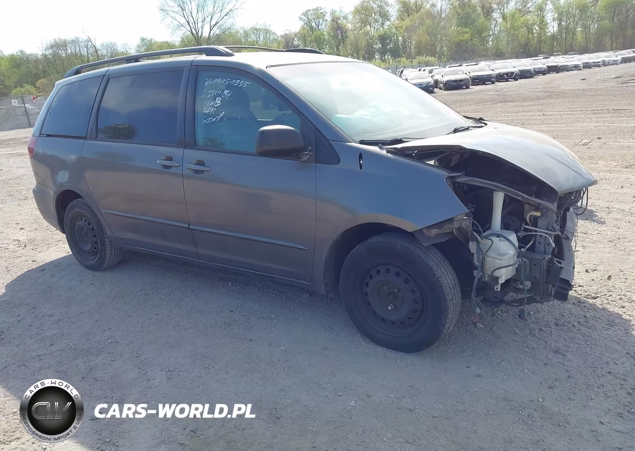 2004 Toyota Sienna Le