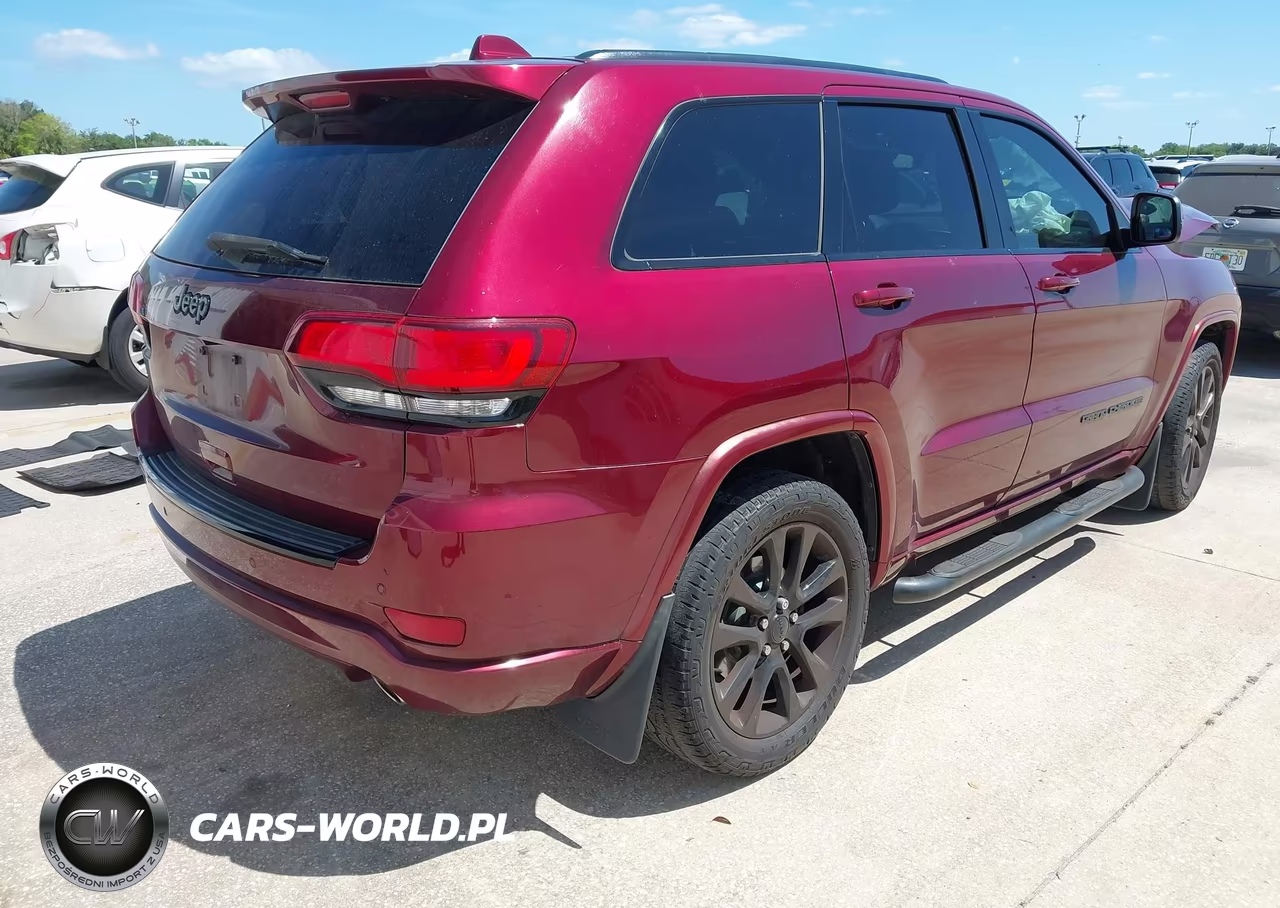 2017 Jeep Grand Cherokee Altitude 4X2 VIN:1C4RJEAG4HC759225 - 4