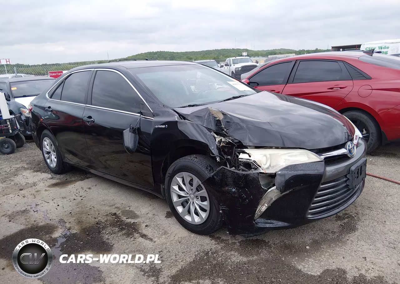 2015 Toyota Camry Hybrid Le – zdjęcie 1 z 16