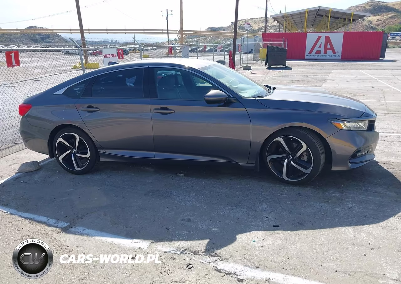 2018 Honda Accord Sport VIN:1HGCV1F32JA222218 - 14