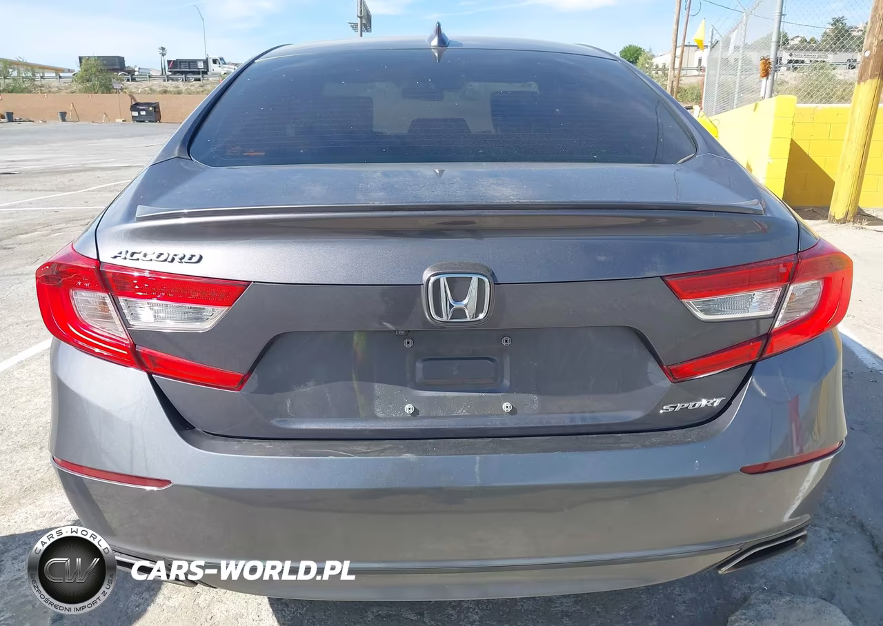 2018 Honda Accord Sport VIN:1HGCV1F32JA222218 - 17