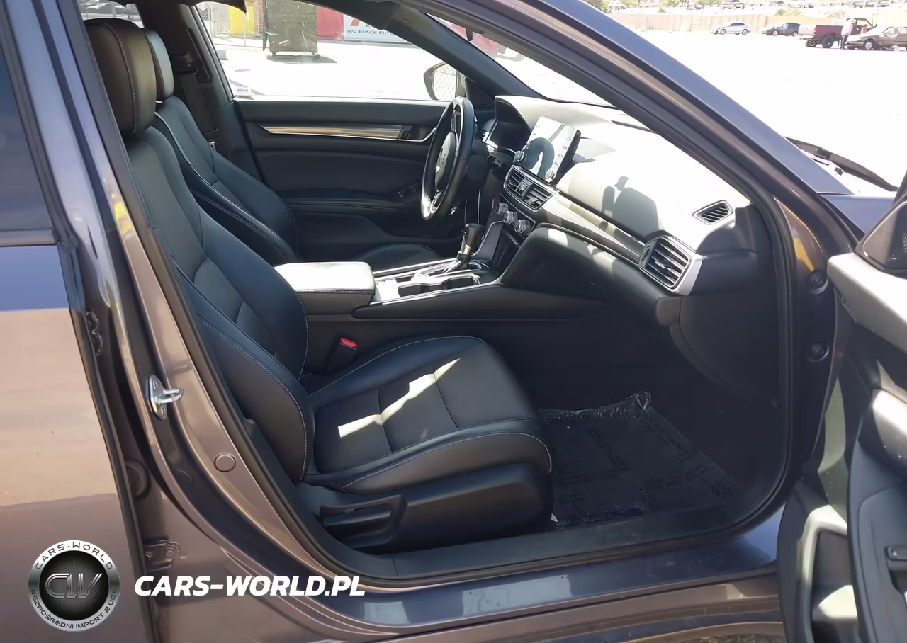 2018 Honda Accord Sport VIN:1HGCV1F32JA222218 - 5
