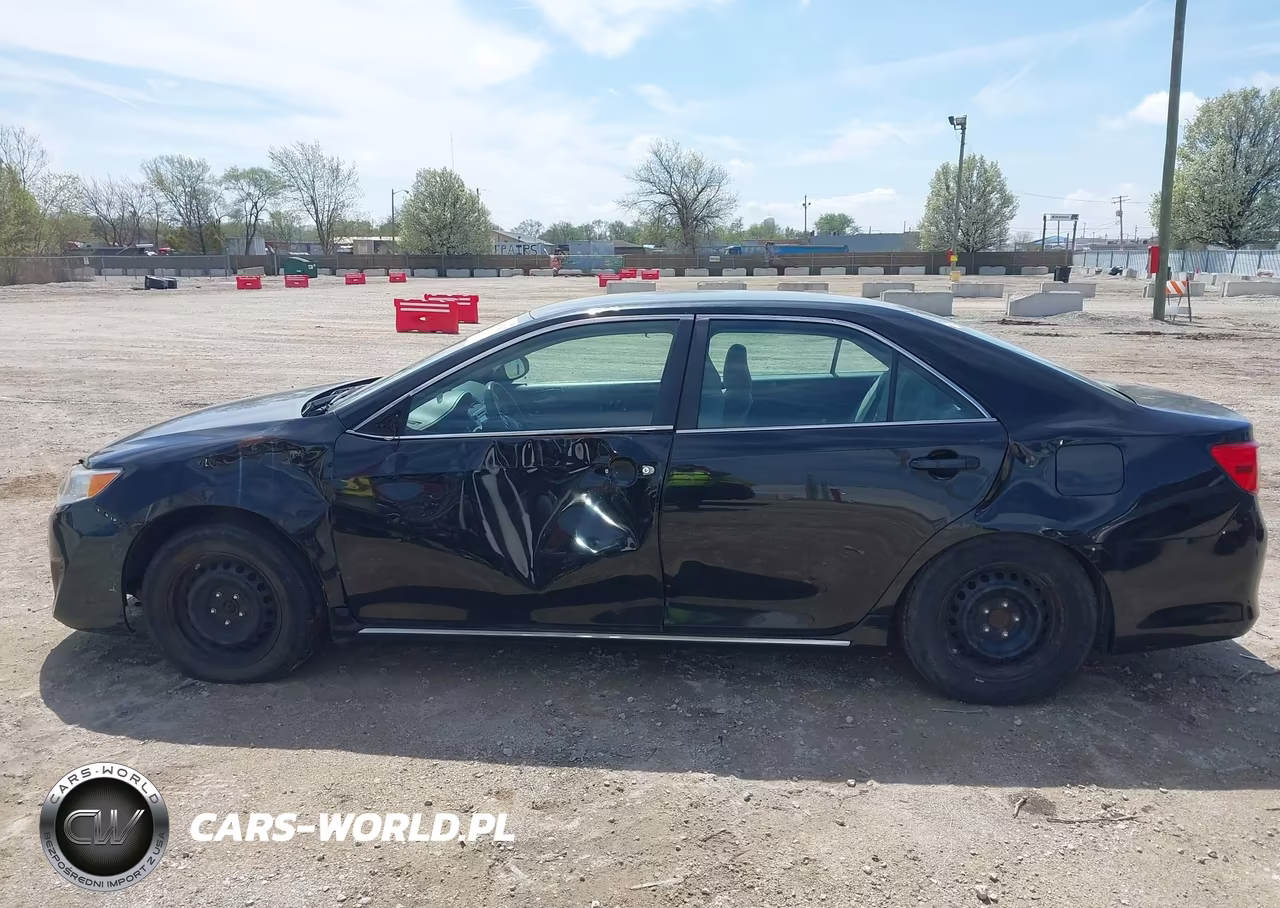 2014 Toyota Camry Le VIN:4T4BF1FK1ER408174 - 14