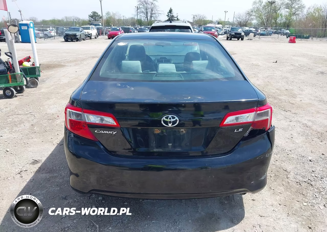 2014 Toyota Camry Le VIN:4T4BF1FK1ER408174 - 16