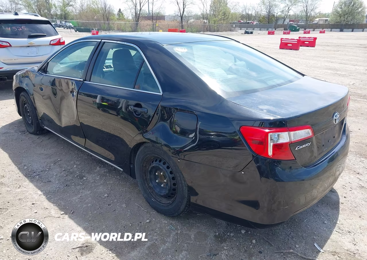 2014 Toyota Camry Le VIN:4T4BF1FK1ER408174 - 3