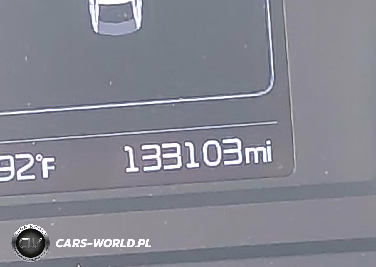 2018 Kia Forte S VIN:3KPFL4A70JE261285 - 16