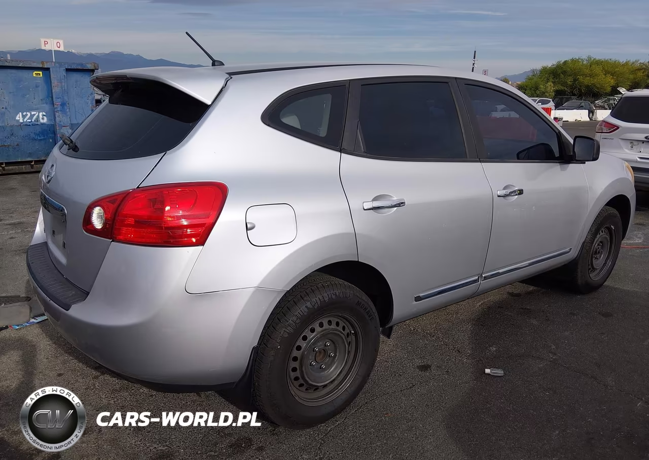 2011 Nissan Rogue S VIN:JN8AS5MT1BW571596 - 4
