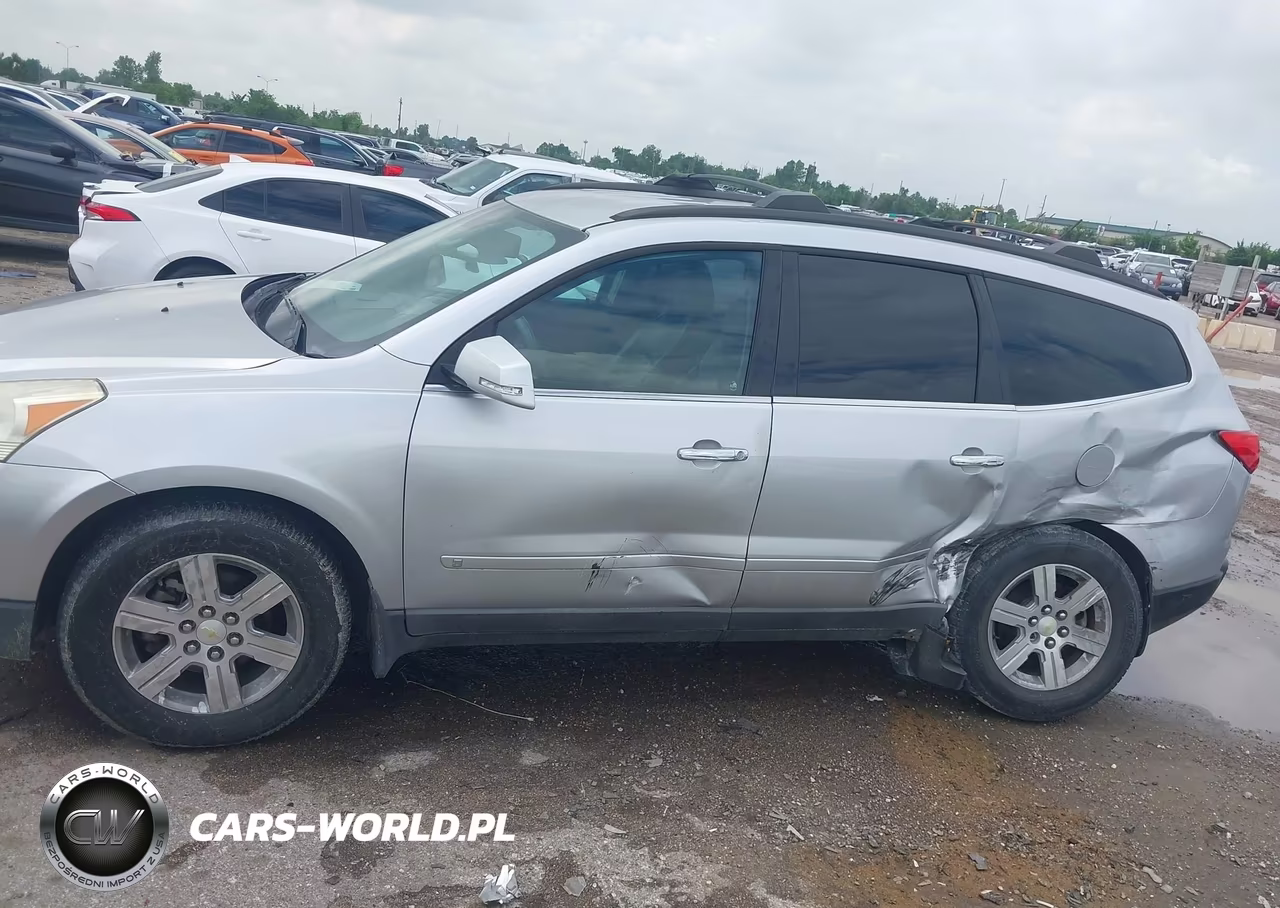 2010 Chevrolet Traverse Lt VIN:1GNLRGED7AS104389 - 14