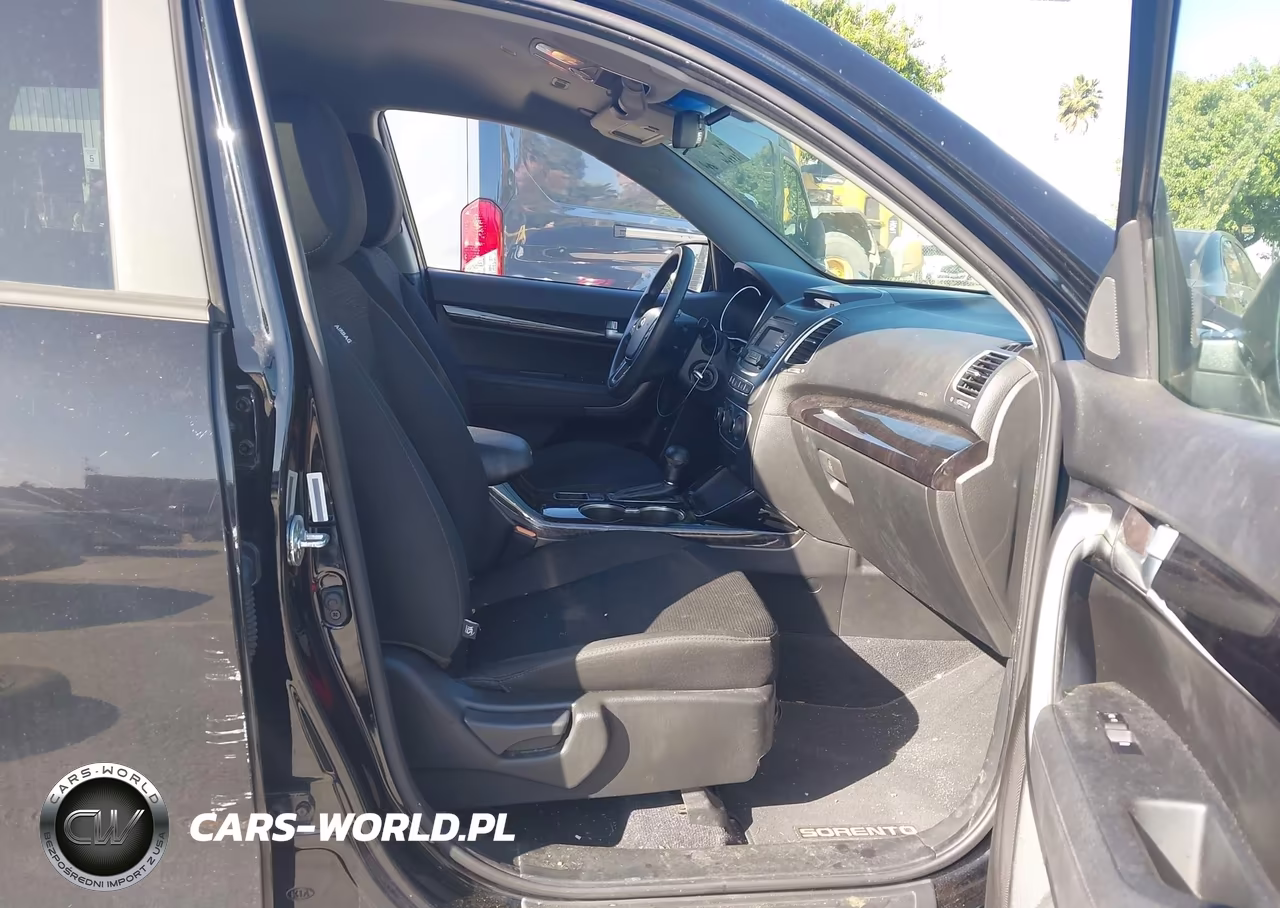 2015 Kia Sorento Lx VIN:5XYKT3A63FG620719 - 5