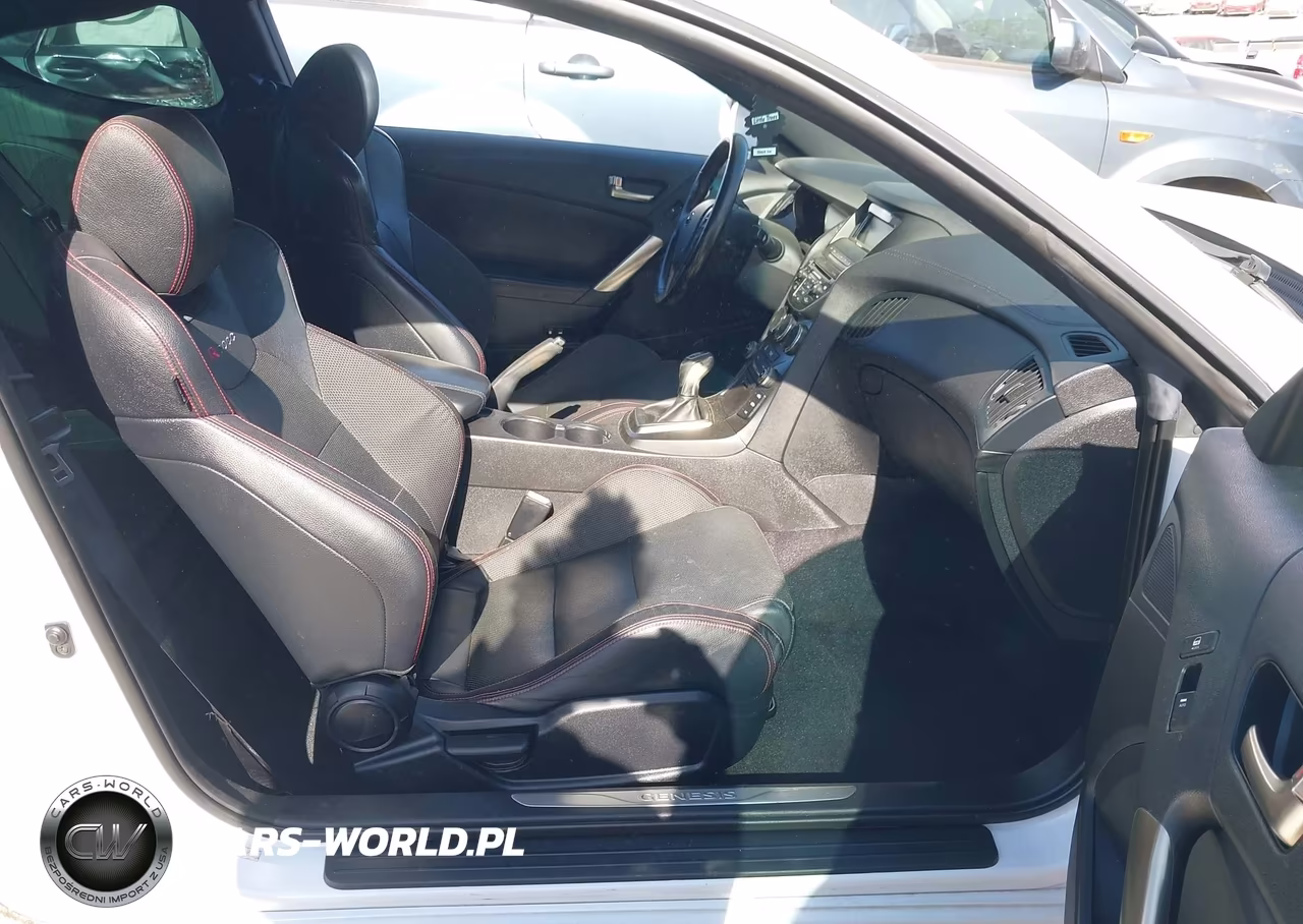 2015 Hyundai Genesis 3.8 R-Spec VIN:KMHHU6KJXFU124774 - 5