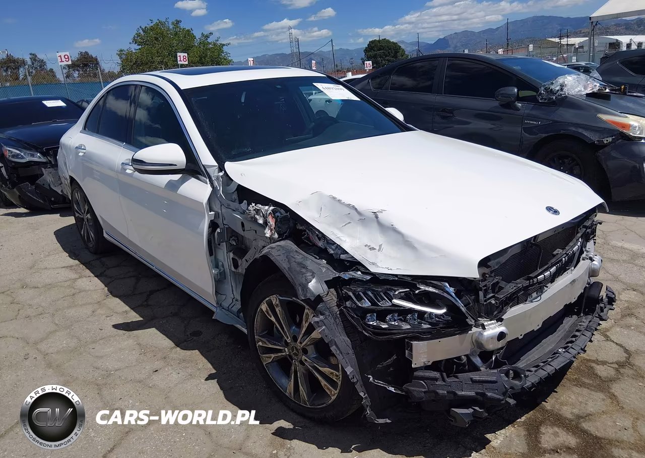 2019 Mercedes-Benz C 300