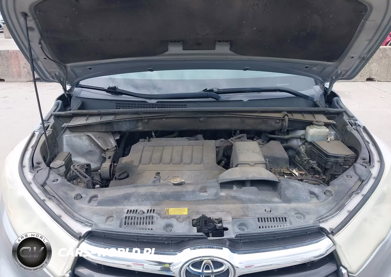 2014 Toyota Highlander Le V6 VIN:5TDZKRFH5ES013723 - 10
