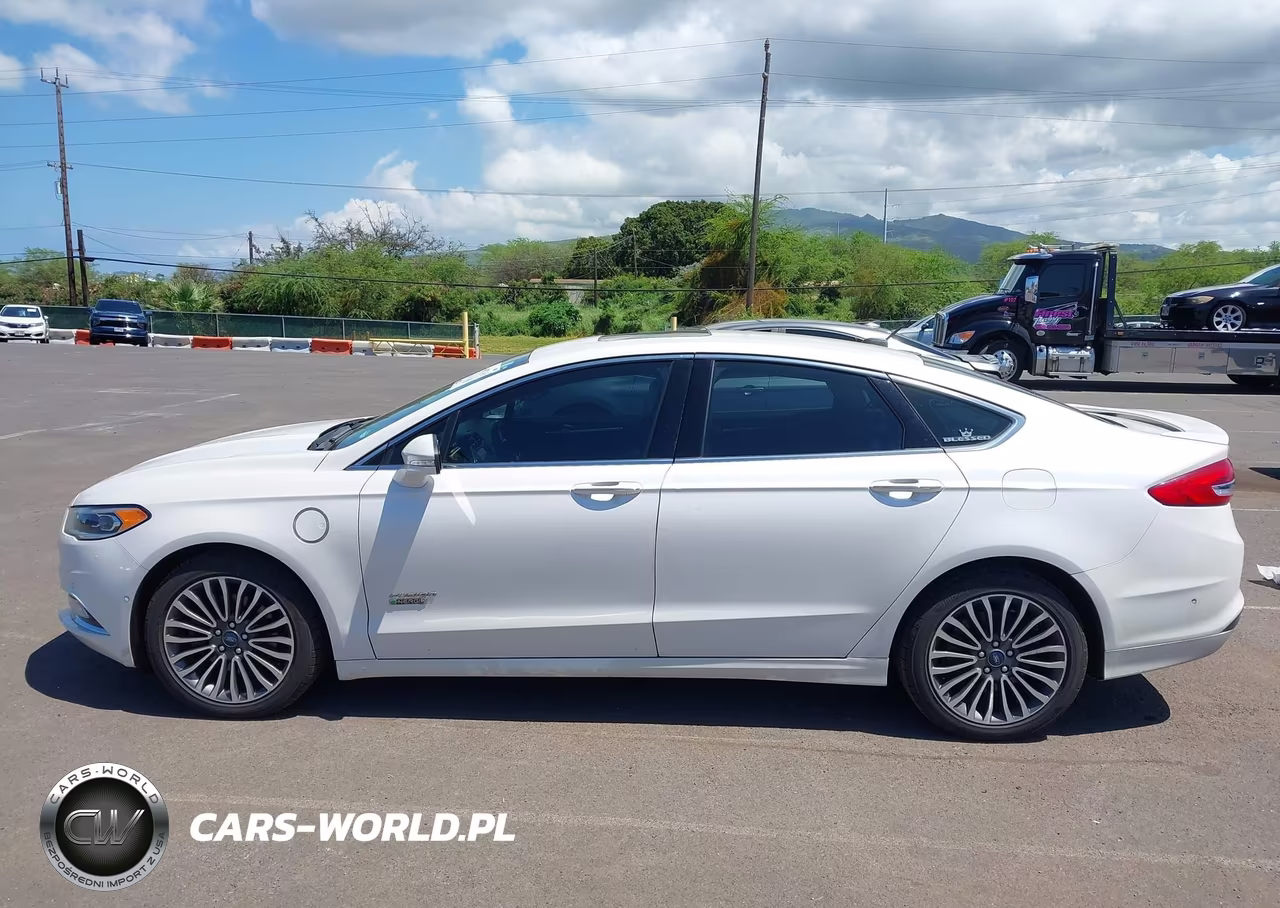 2018 Ford Fusion Energi Titanium VIN:3FA6P0SU7JR273935 - 14