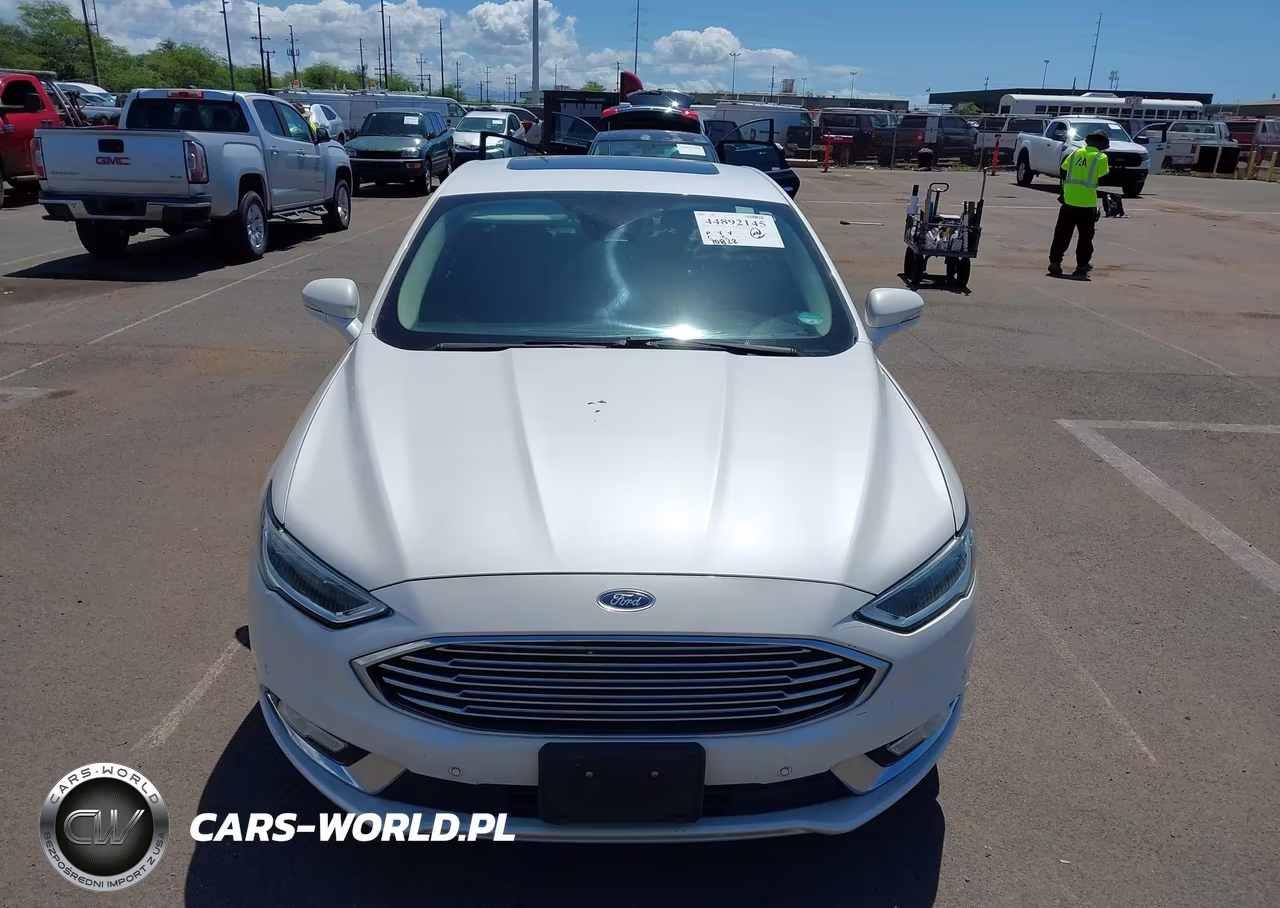 2018 Ford Fusion Energi Titanium VIN:3FA6P0SU7JR273935 - 6