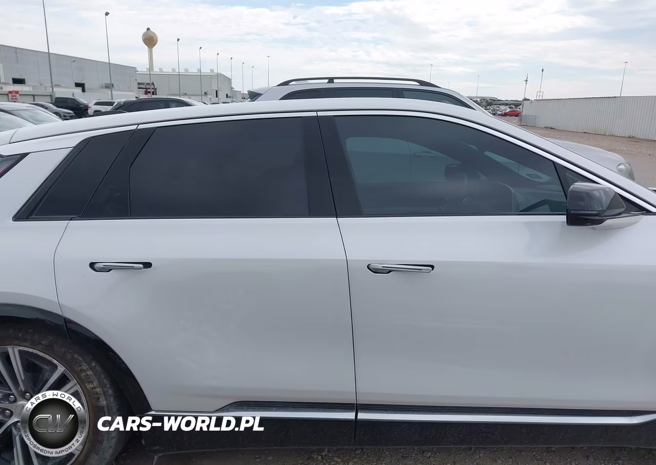 2024 Cadillac Lyriq Luxury W-1Sd VIN:1GYKPRRK8RZ137896 - 13
