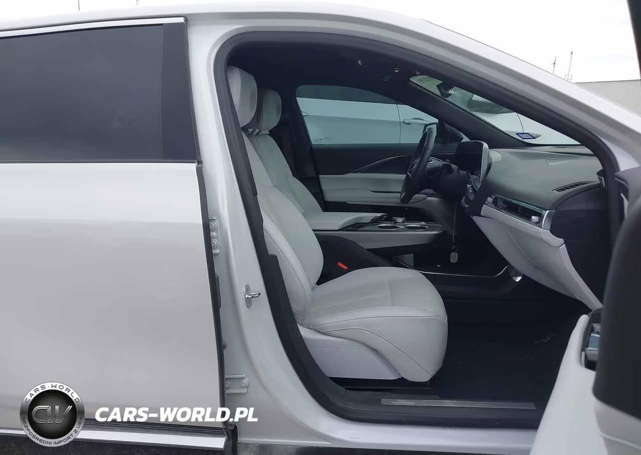 2024 Cadillac Lyriq Luxury W-1Sd VIN:1GYKPRRK8RZ137896 - 5