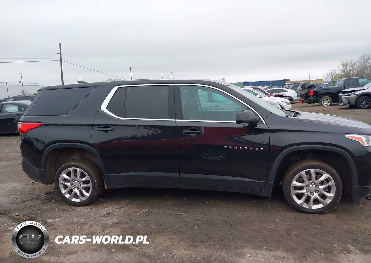 2021 Chevrolet Traverse Fwd Ls VIN:1GNERFKWXMJ172236 - 13
