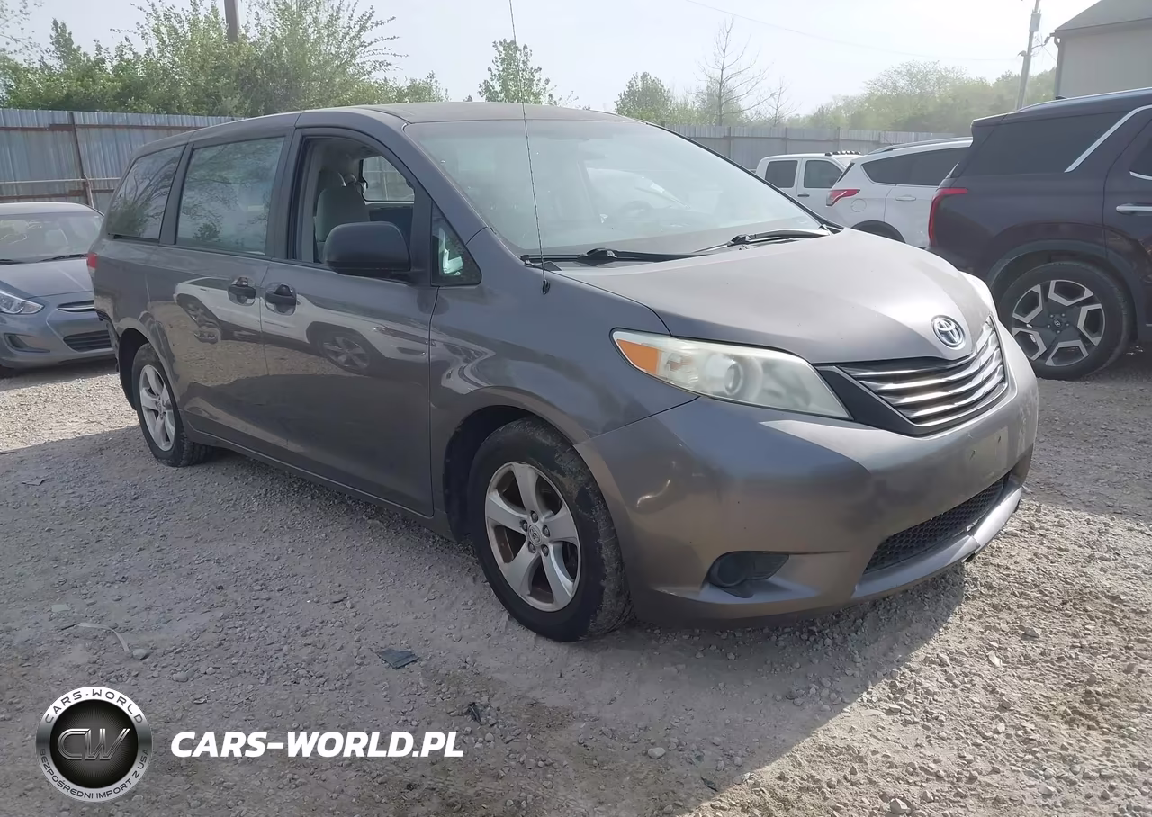 2011 Toyota Sienna Base V6