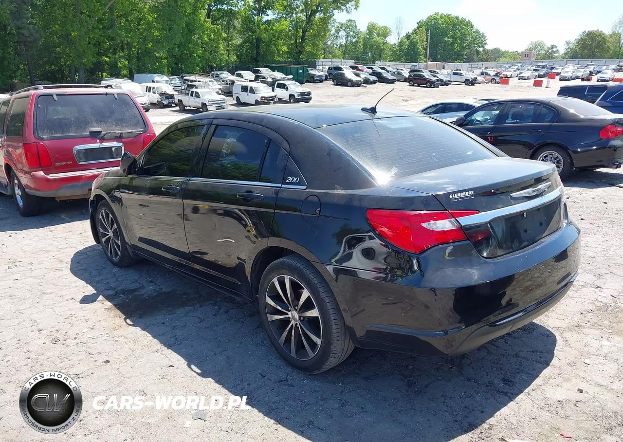 2013 Chrysler 200 Touring VIN:1C3CCBBB6DN595836 - 3