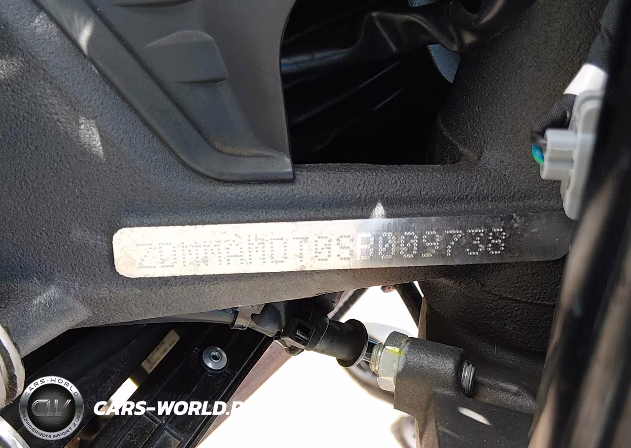 2025 Ducati Monster VIN:ZDMMAMDT0SB009738 - 10