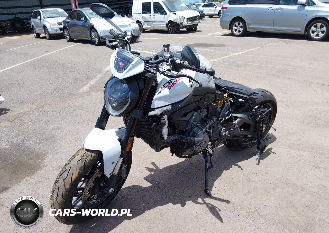 2025 Ducati Monster VIN:ZDMMAMDT0SB009738 - 2