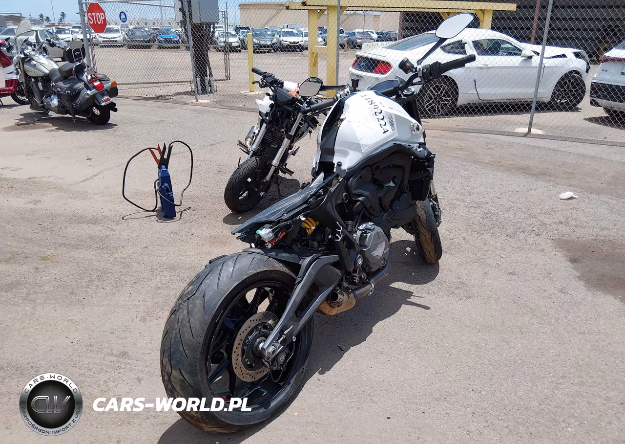 2025 Ducati Monster VIN:ZDMMAMDT0SB009738 - 4