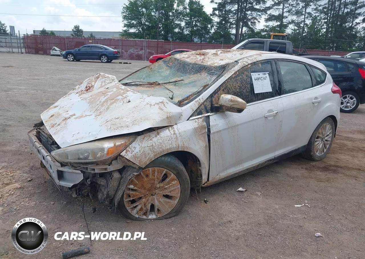 2016 Ford Focus Titanium VIN:1FADP3N26GL332693 - 2