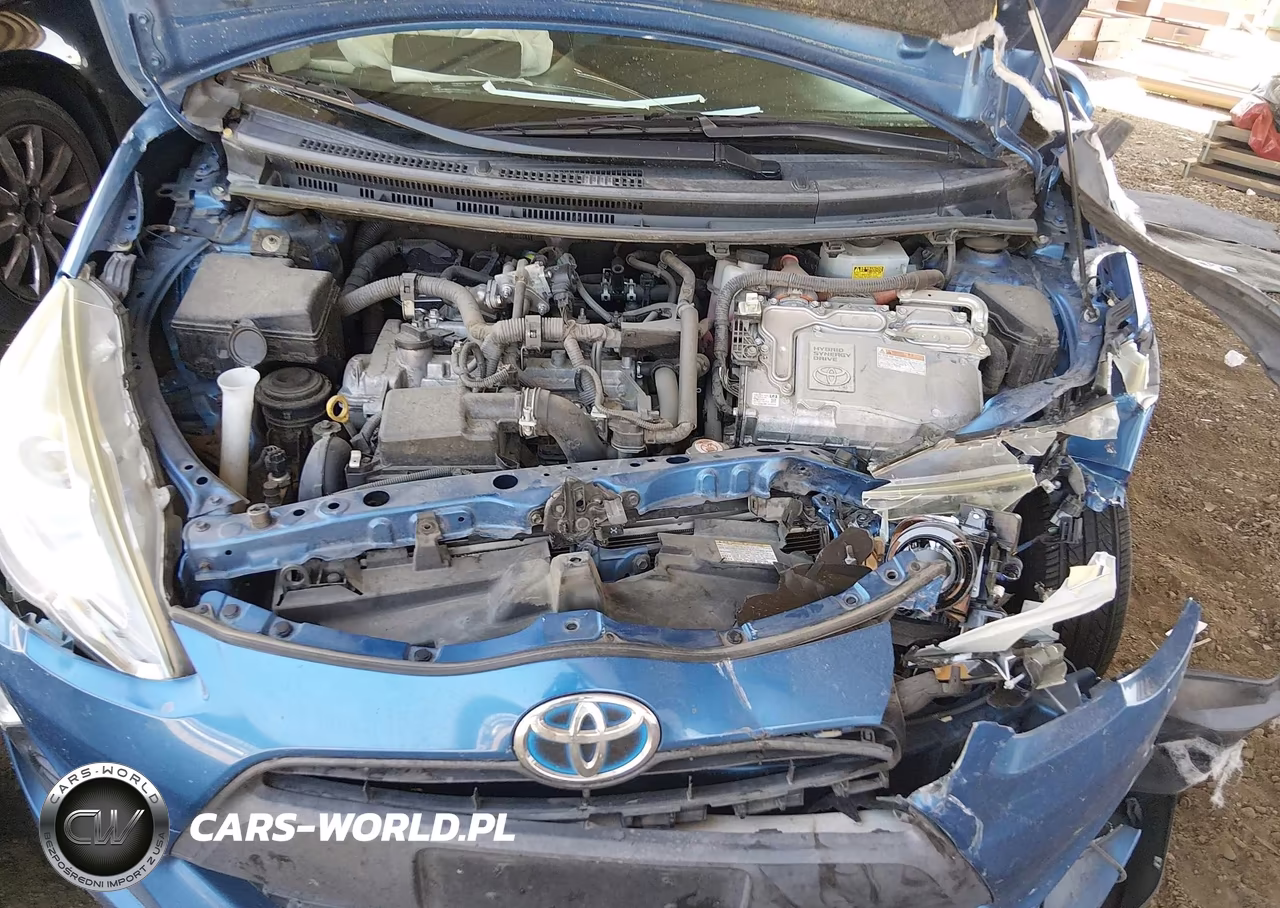2017 Toyota Prius C Two VIN:JTDKDTB34H1593423 - 10