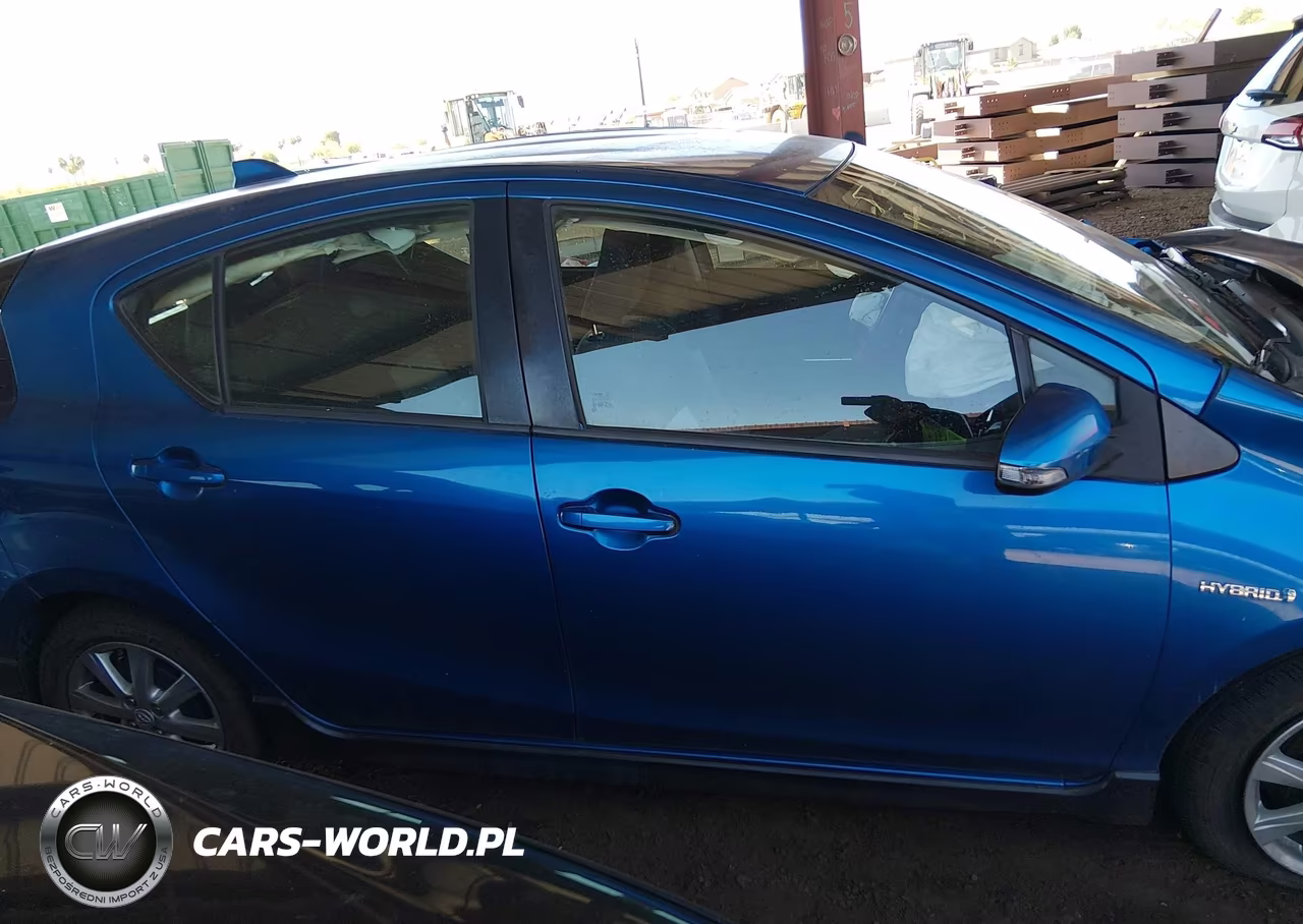 2017 Toyota Prius C Two VIN:JTDKDTB34H1593423 - 13
