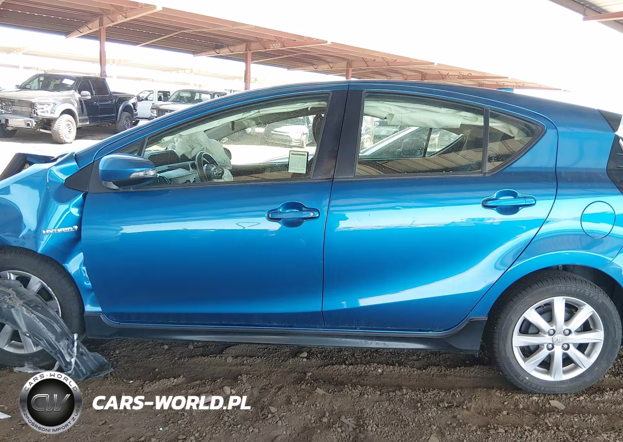 2017 Toyota Prius C Two VIN:JTDKDTB34H1593423 - 14