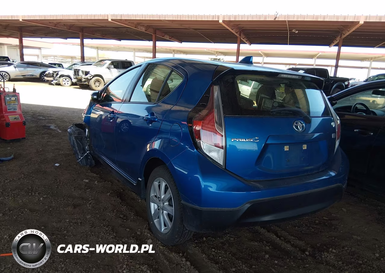 2017 Toyota Prius C Two VIN:JTDKDTB34H1593423 - 3