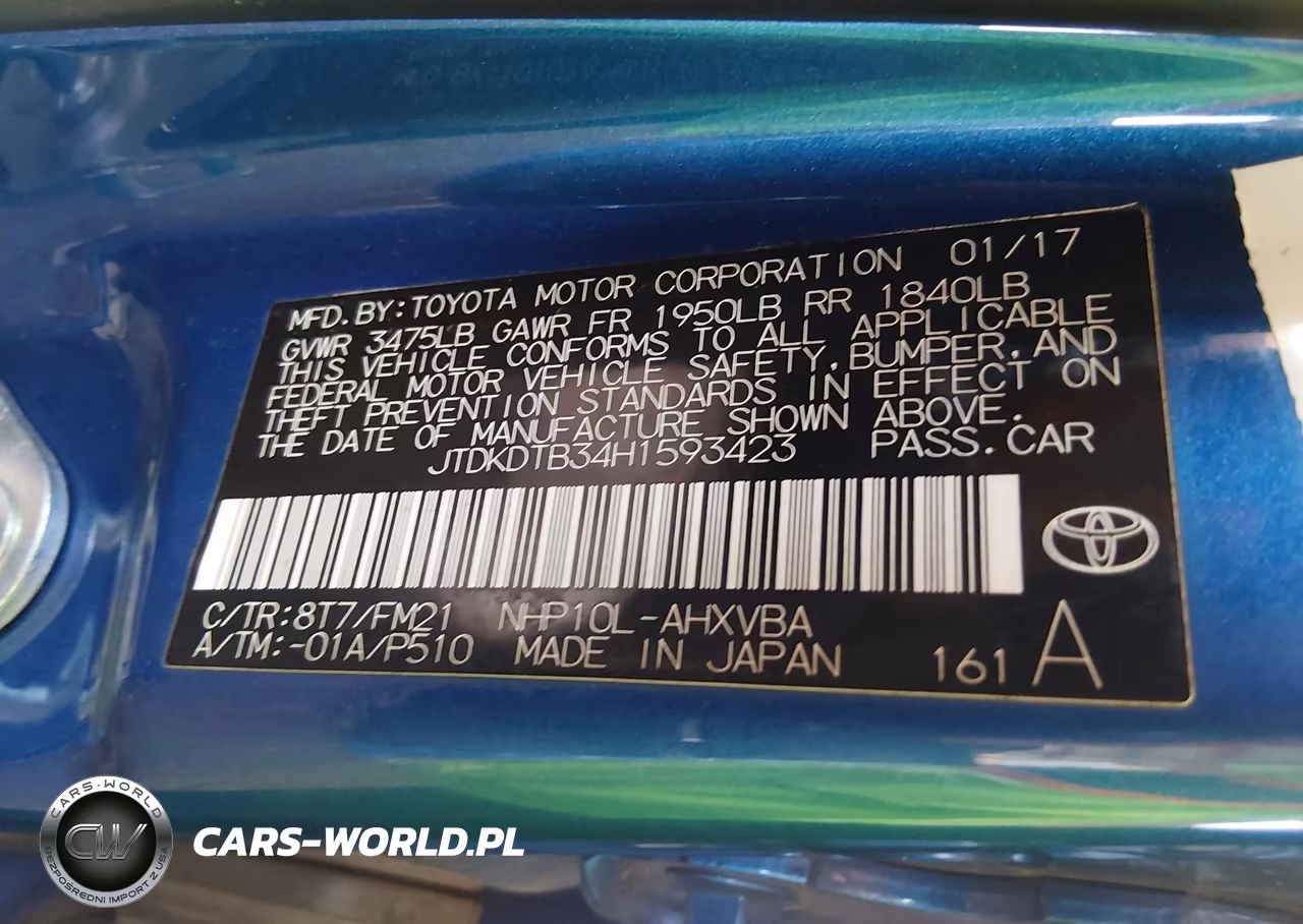 2017 Toyota Prius C Two VIN:JTDKDTB34H1593423 - 9