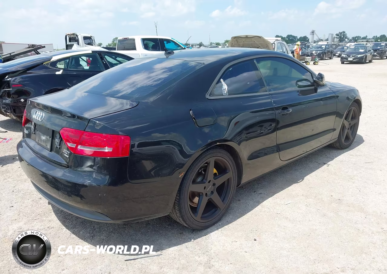 2011 Audi A5 2.0T Premium VIN:WAULFAFR1BA056109 - 4