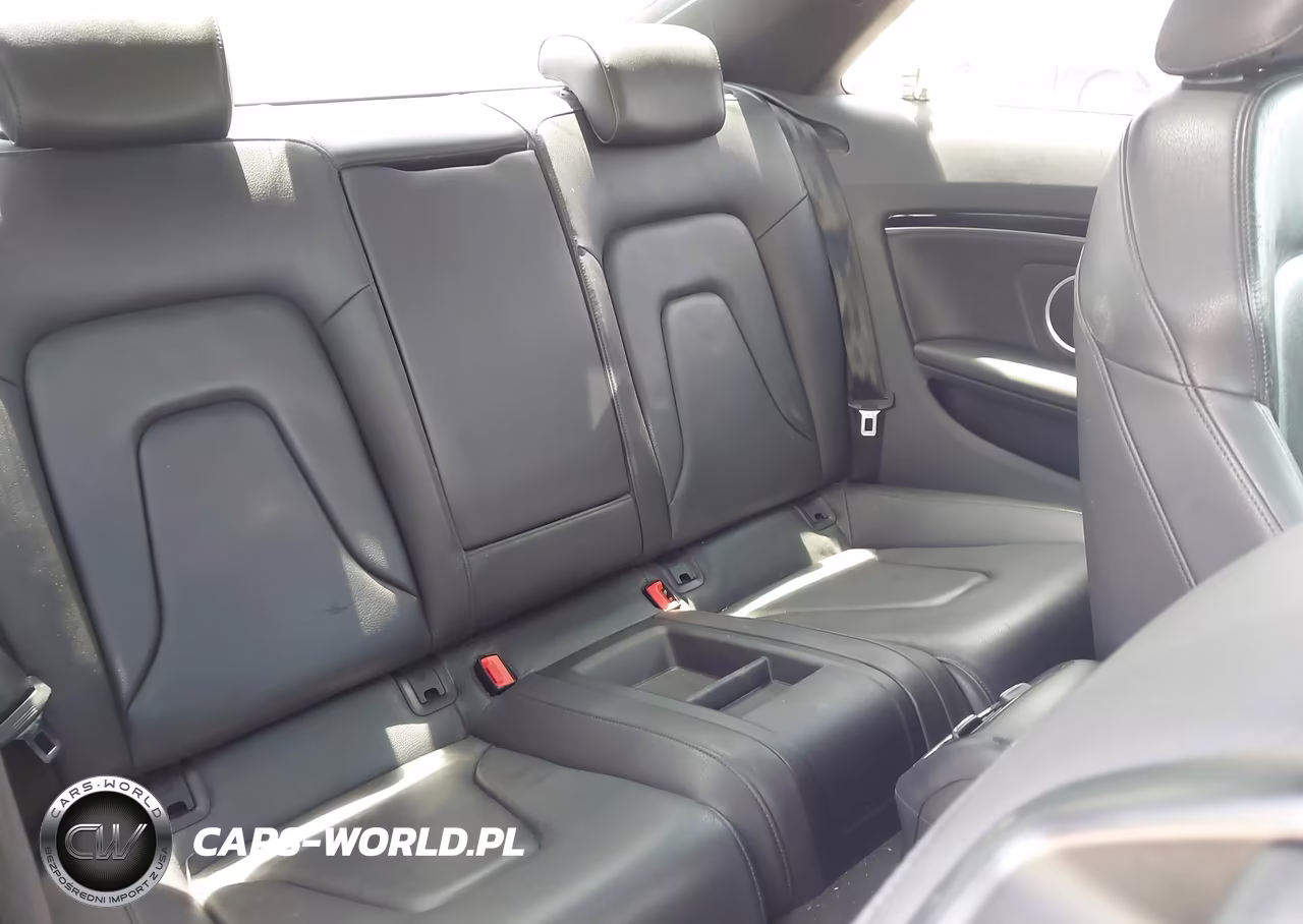 2011 Audi A5 2.0T Premium VIN:WAULFAFR1BA056109 - 8