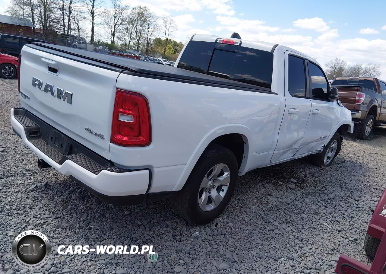 2025 Ram 1500 VIN:1C6RRFBG2SN646258 - 4