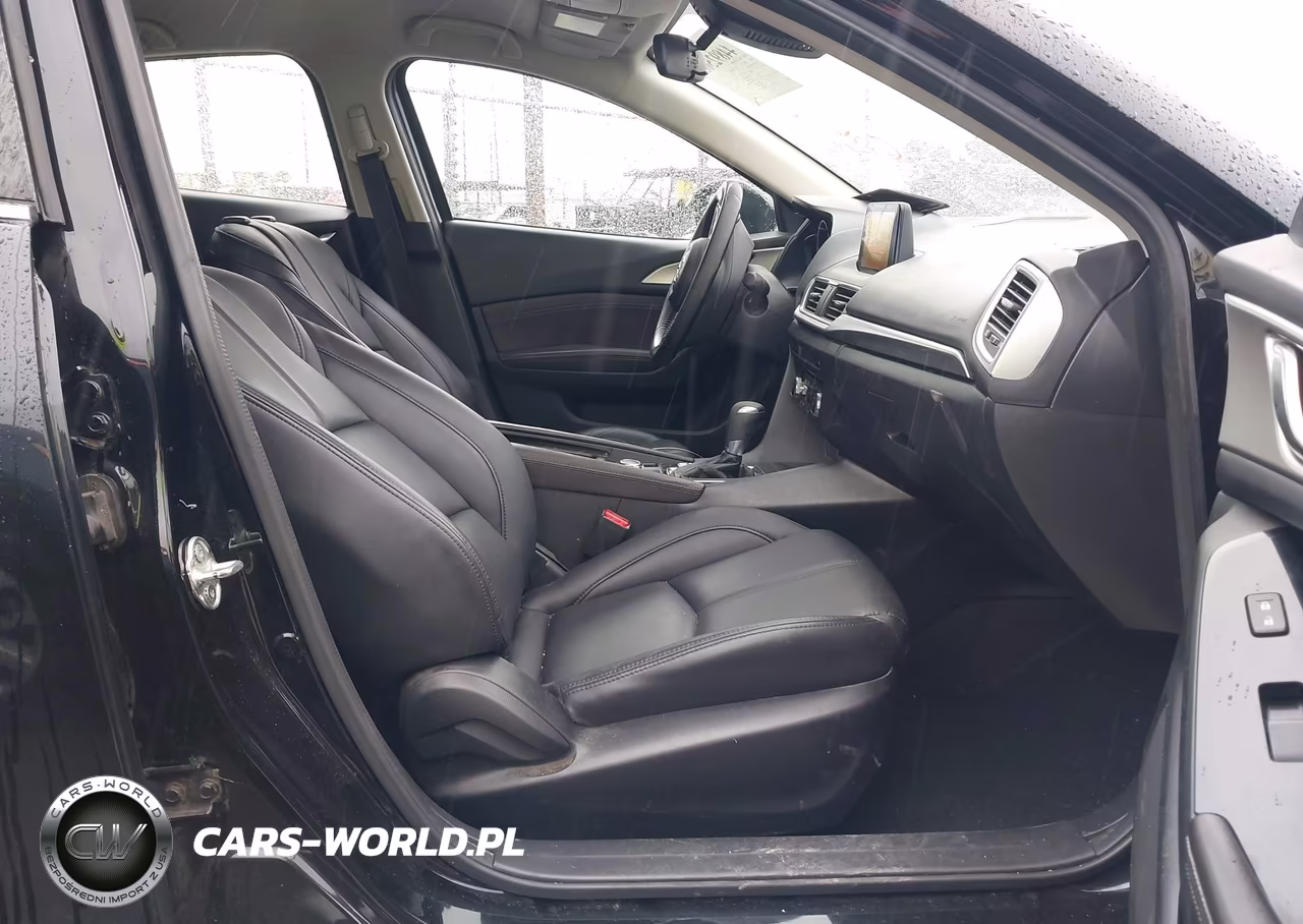 2018 Mazda Mazda3 Touring VIN:JM1BN1L34J1158021 - 5