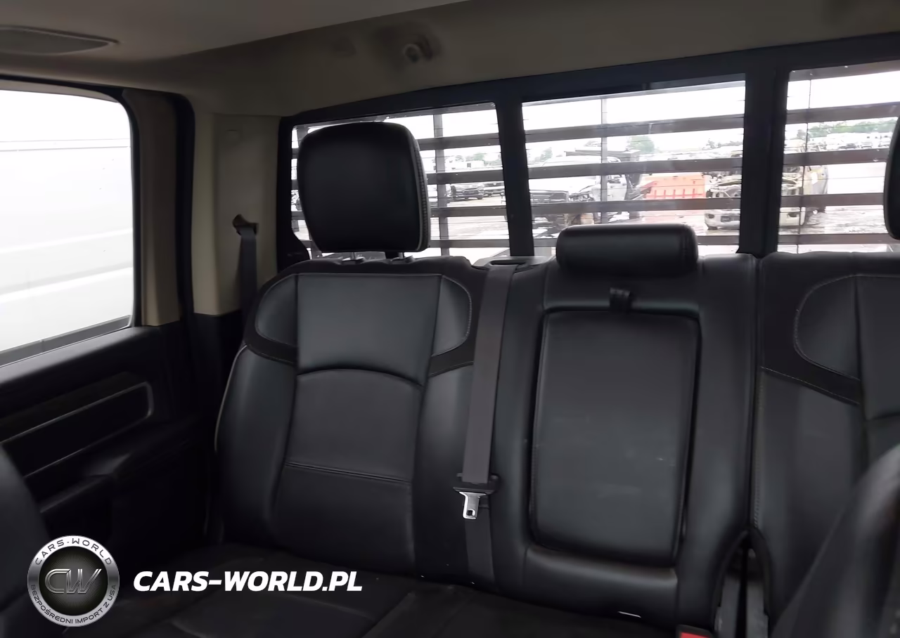 2021 Ram 3500 Laramie 4X4 8' Box VIN:3C63RRJL1MG600079 - 6