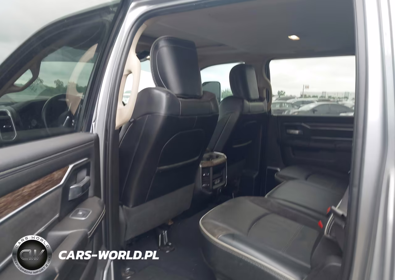 2021 Ram 3500 Laramie 4X4 8' Box VIN:3C63RRJL1MG600079 - 7