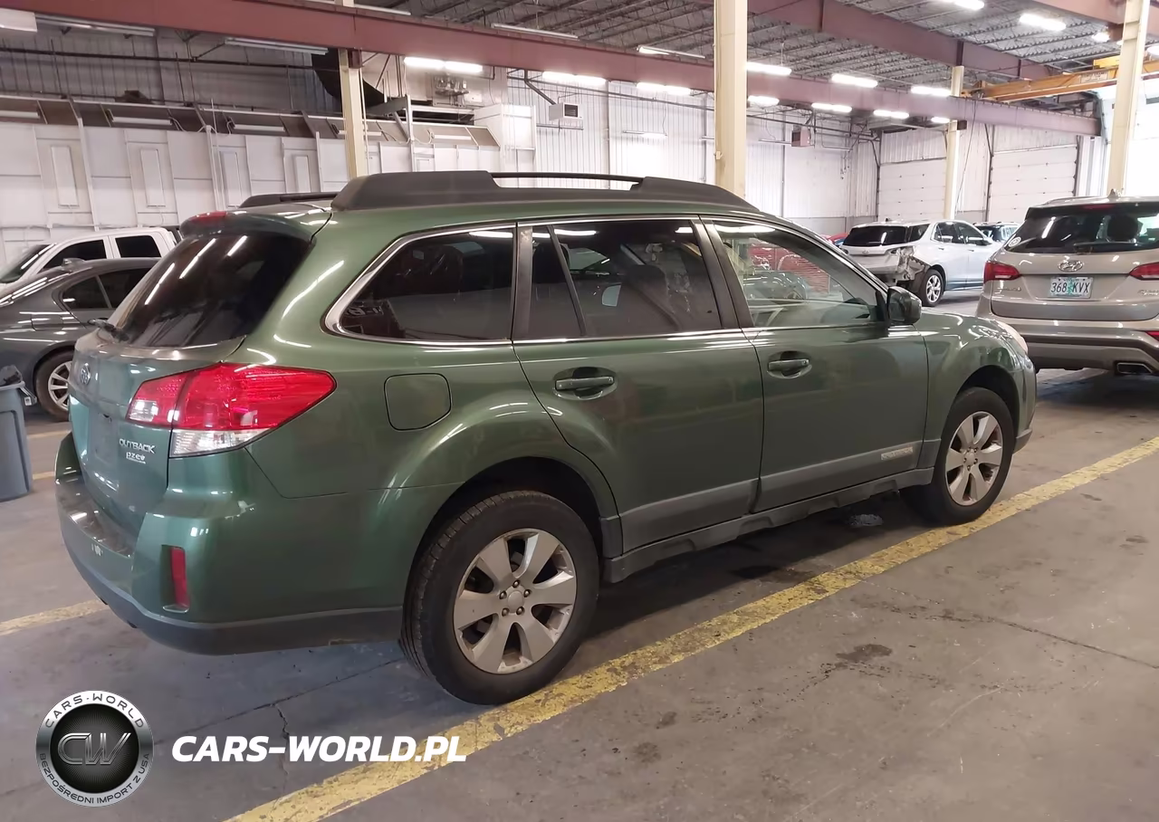 2010 Subaru Outback 2.5I Limited VIN:4S4BRBKCXA3330631 - 4
