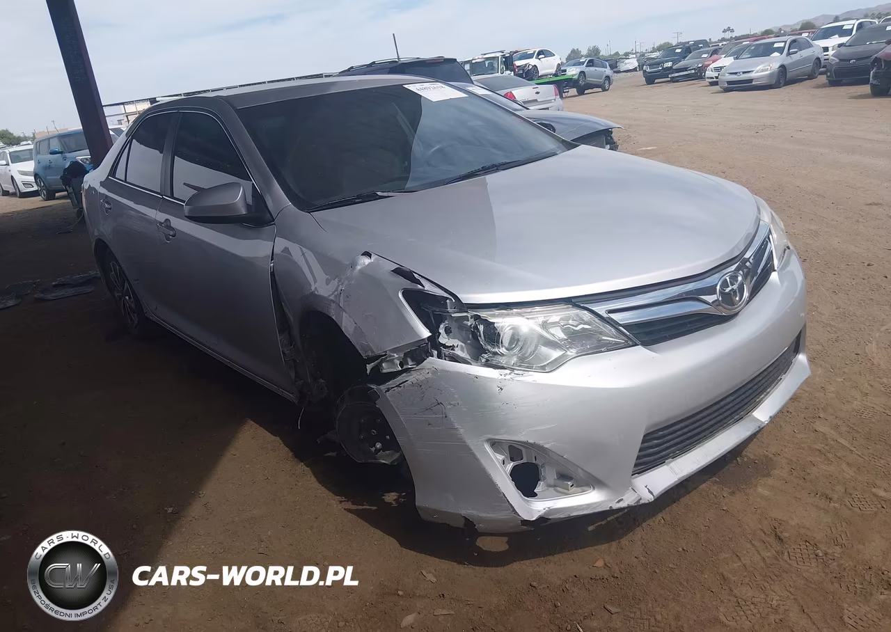2012 Toyota Camry Le – zdjęcie 1 z 16