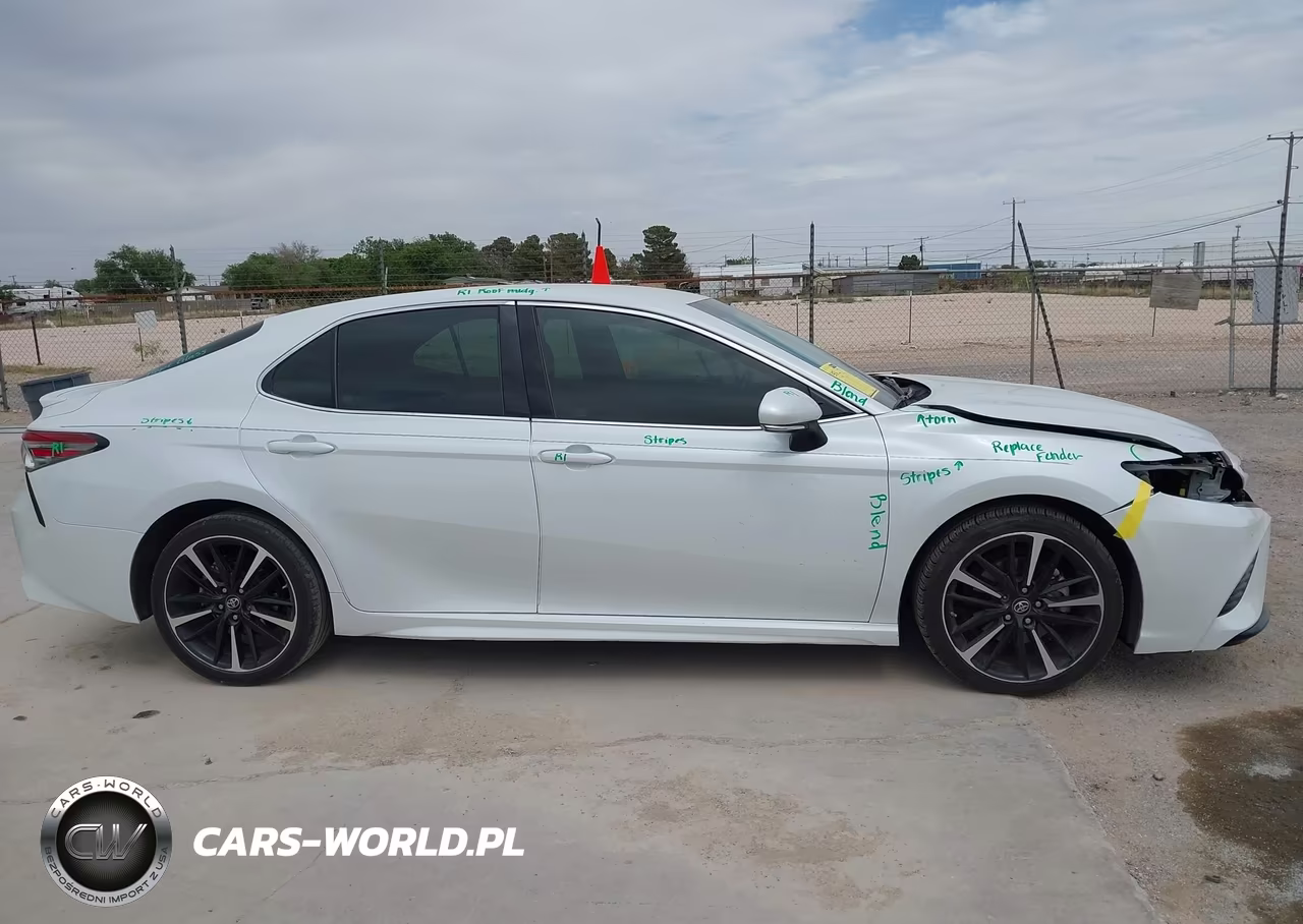 2018 Toyota Camry Xse VIN:4T1B61HK0JU069232 - 14
