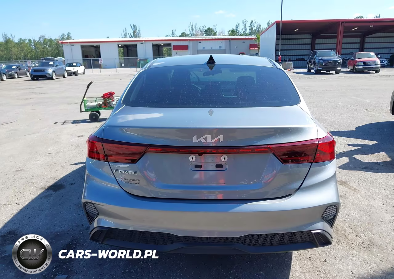 2024 Kia Forte Lxs VIN:3KPF24AD1RE720358 - 16