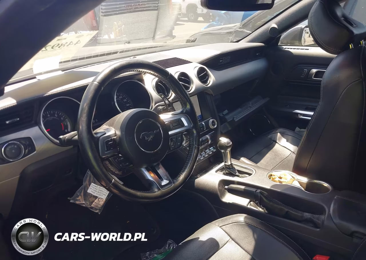 2020 Ford Mustang Ecoboost Premium VIN:1FATP8UH1L5113377 - 5