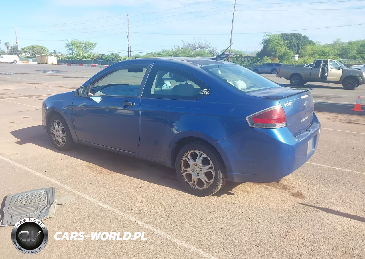 2009 Ford Focus Se VIN:1FAHP32N79W184880 - 3