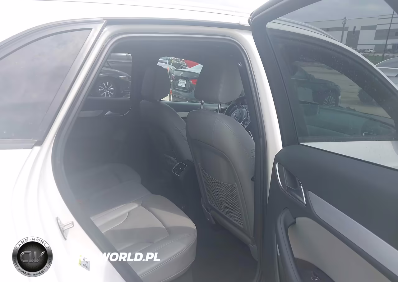 2018 Audi Q3 2.0T Premium-2.0T Sport Premium VIN:WA1BCCFS7JR021977 - 8