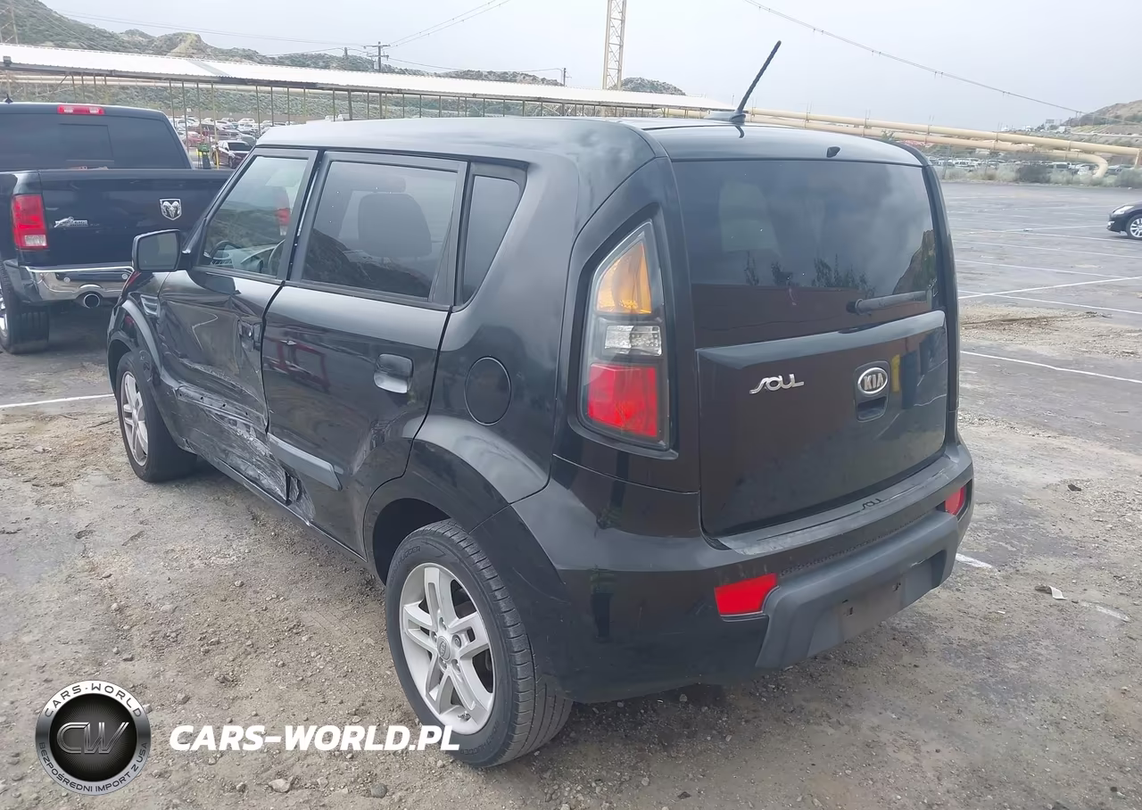 2010 Kia Soul + VIN:KNDJT2A29A7181180 - 3