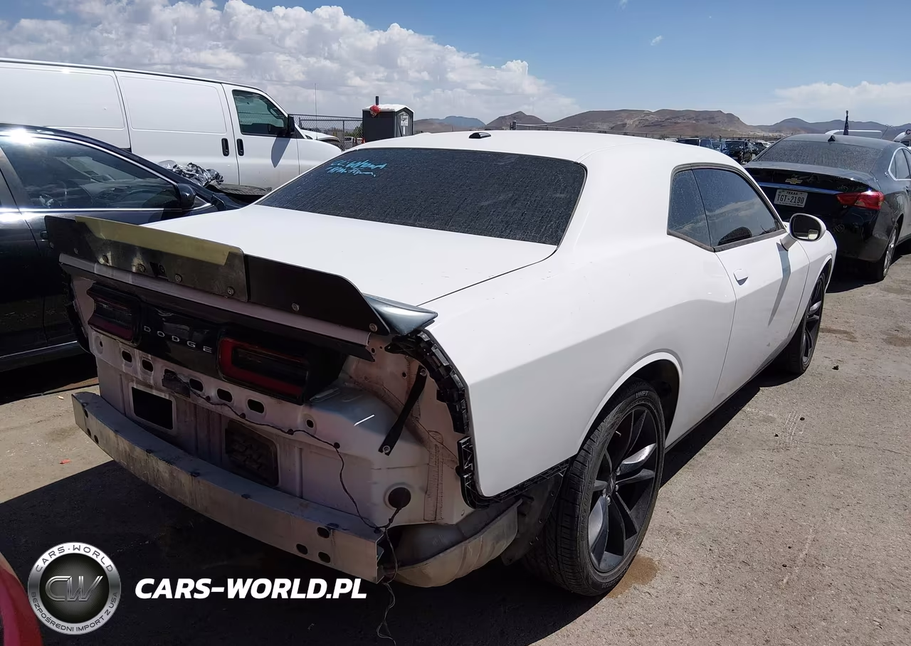 2017 Dodge Challenger Sxt VIN:2C3CDZAG6HH531443 - 4
