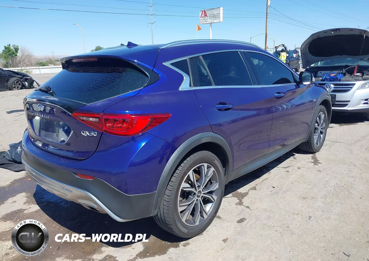 2017 Infiniti Qx30 Premium VIN:SJKCH5CR8HA014776 - 4