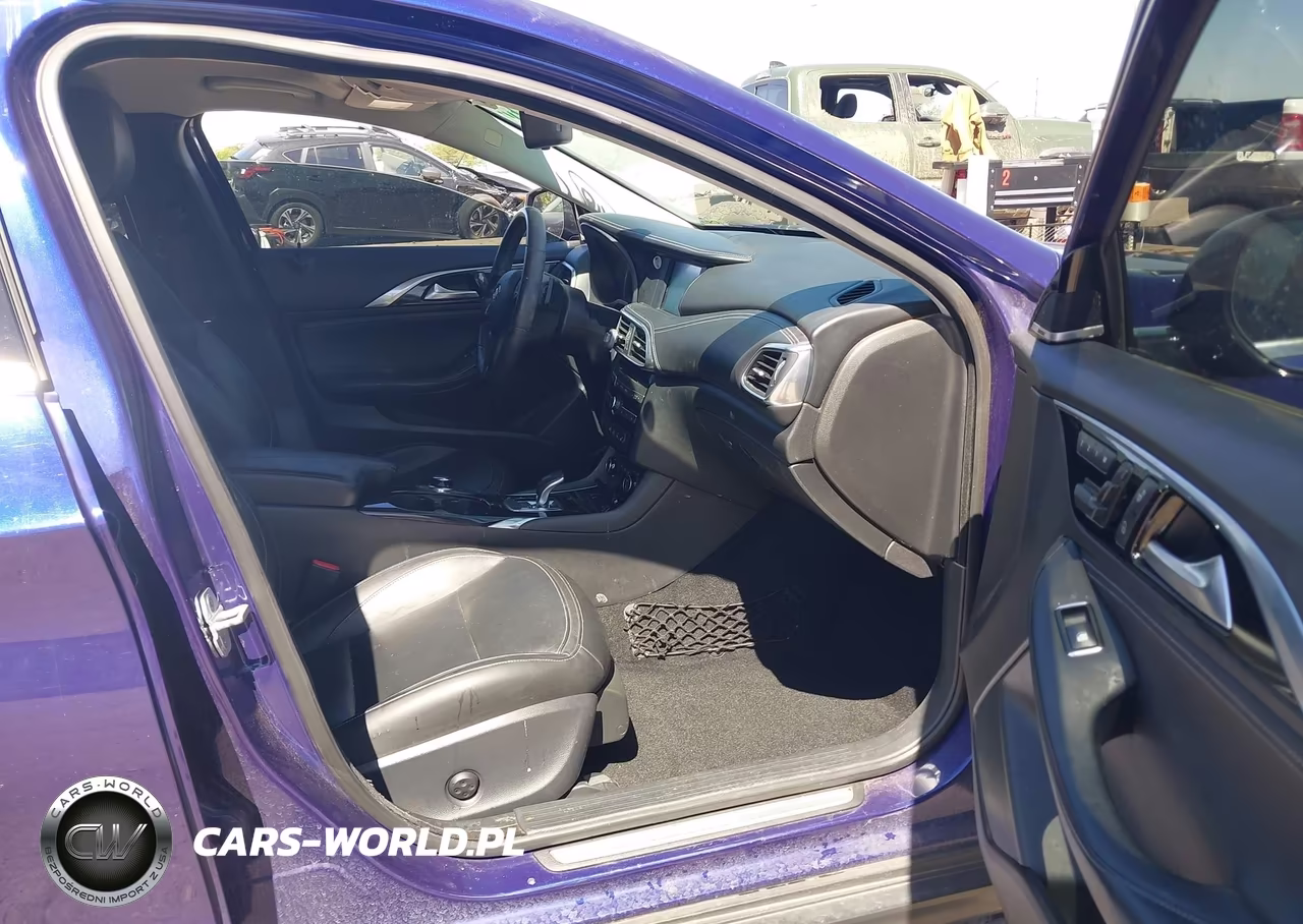 2017 Infiniti Qx30 Premium VIN:SJKCH5CR8HA014776 - 5
